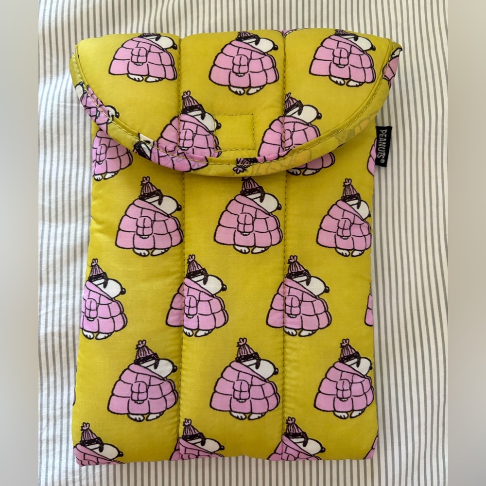 BAGGU Snoopy Puffy Tablet Sleeve